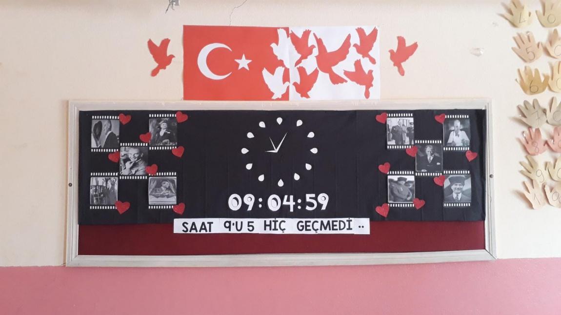 1-C Sınıfı 10 Kasım Atatürk'ü Anma günü etkinlikleri 
